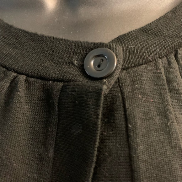 Suspicious lines black one button sweater size large guc - Picture 2 of 3